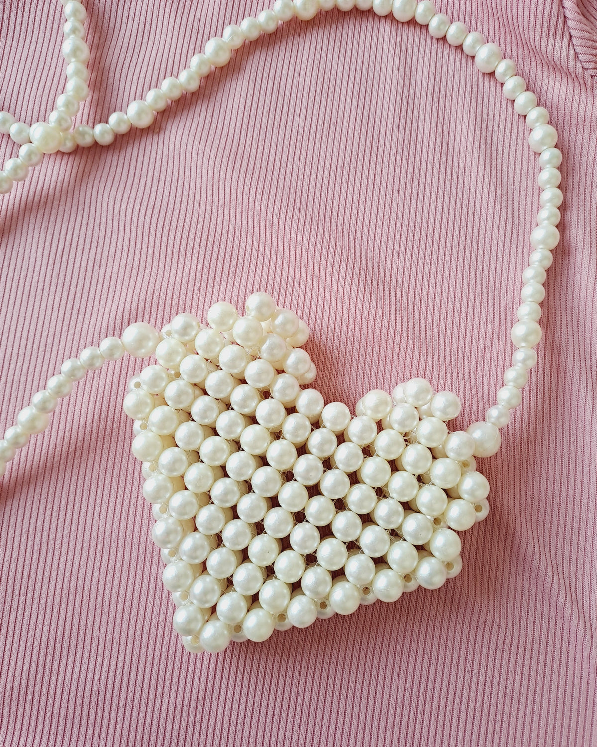 Cartera corazón perlas